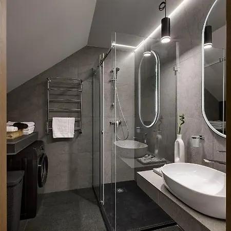 Apartel 4*